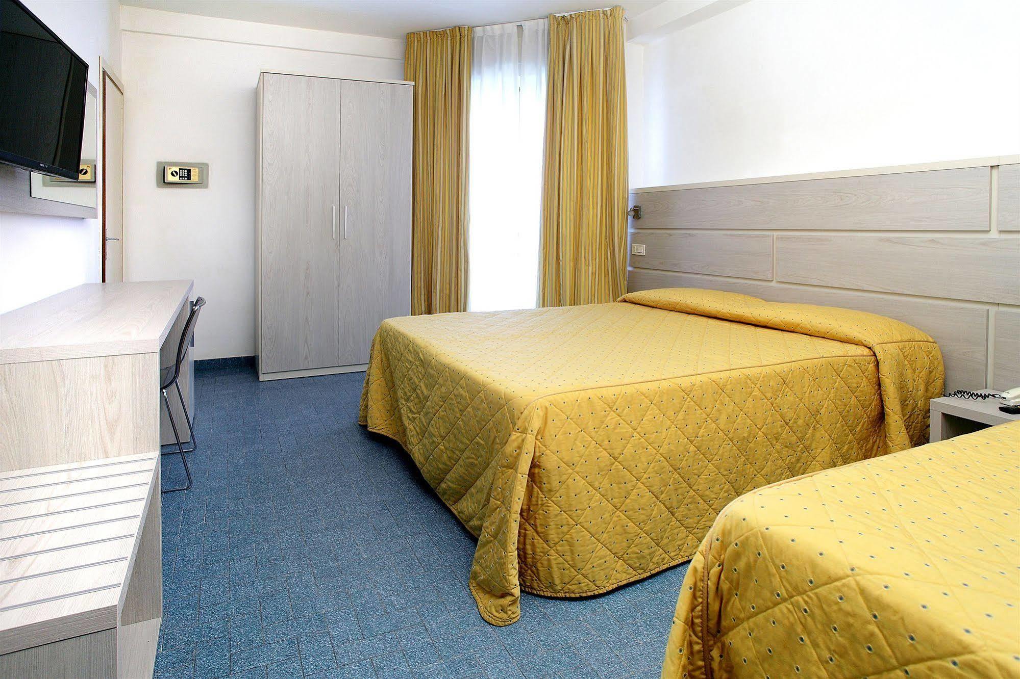 Arianna Hotel Marina di Pietrasanta Buitenkant foto