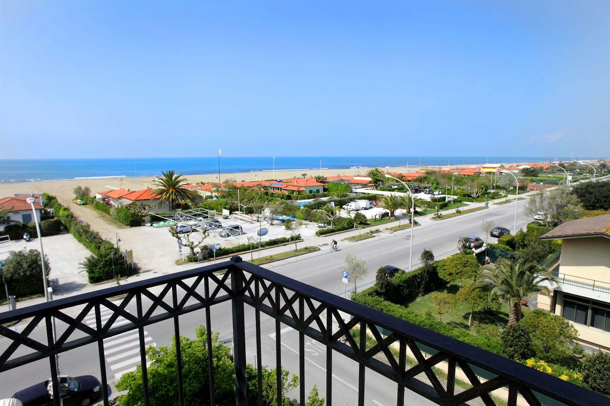 Arianna Hotel Marina di Pietrasanta Buitenkant foto