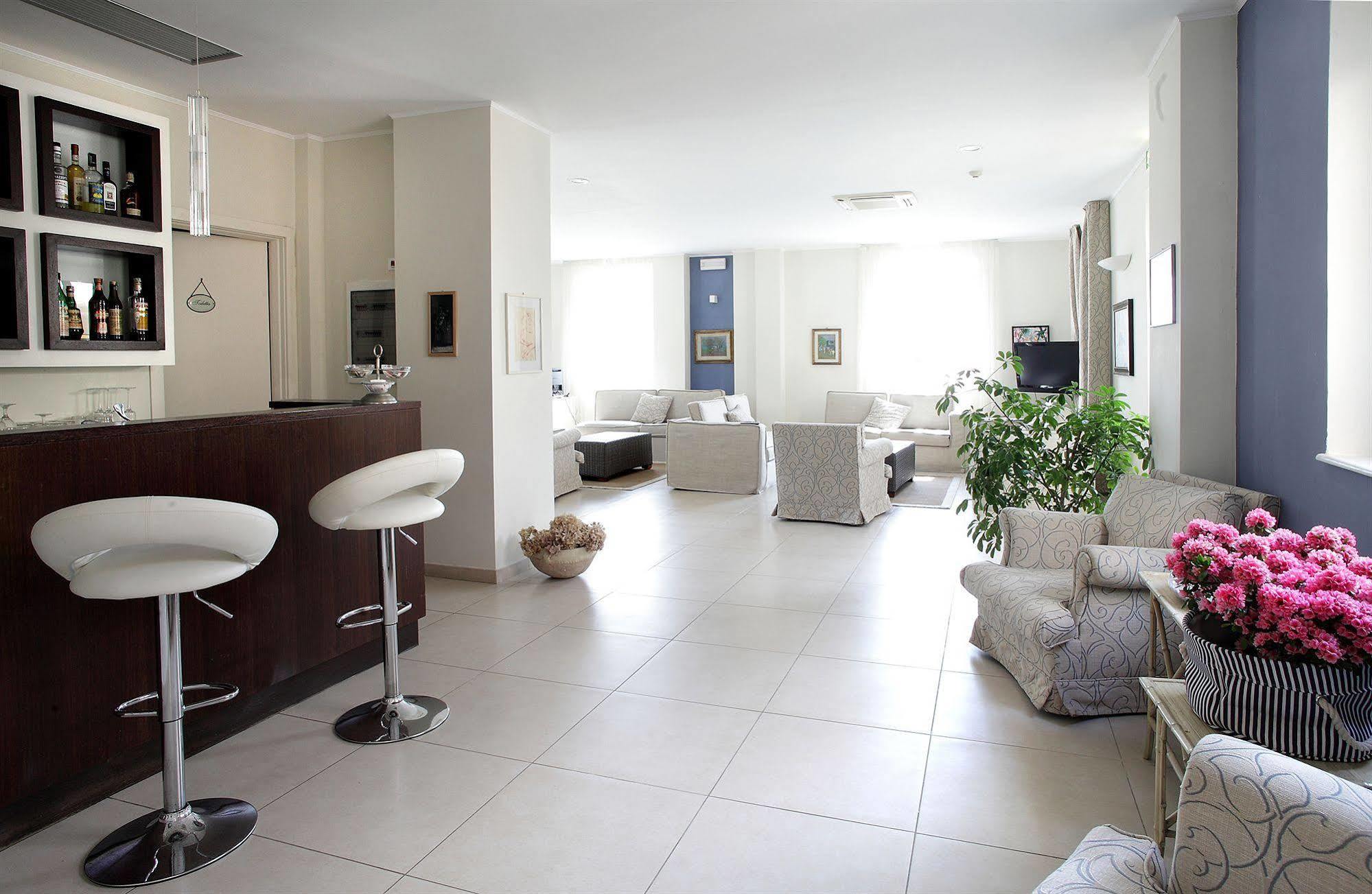 Arianna Hotel Marina di Pietrasanta Buitenkant foto