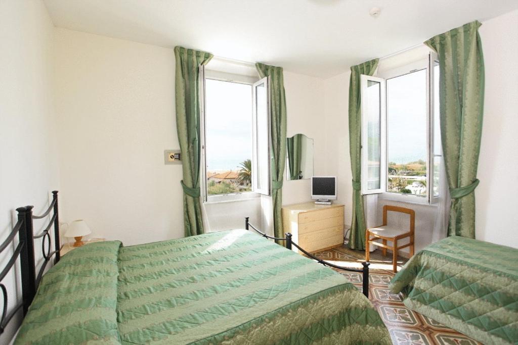 Arianna Hotel Marina di Pietrasanta Buitenkant foto