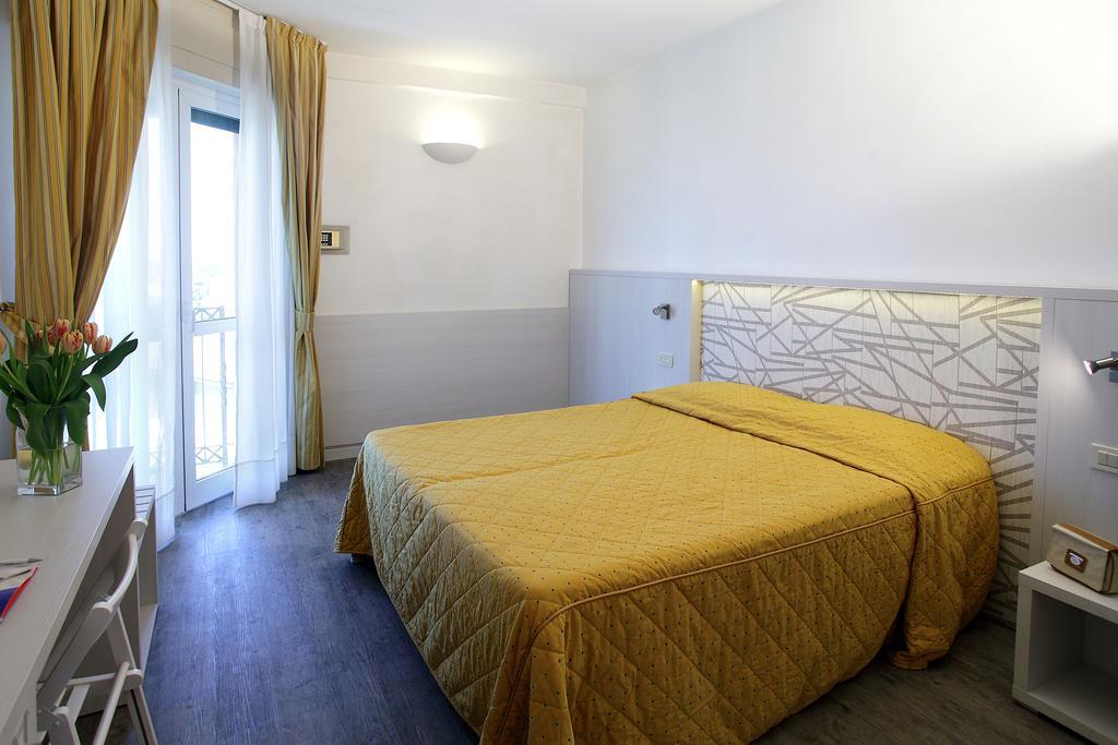 Arianna Hotel Marina di Pietrasanta Kamer foto